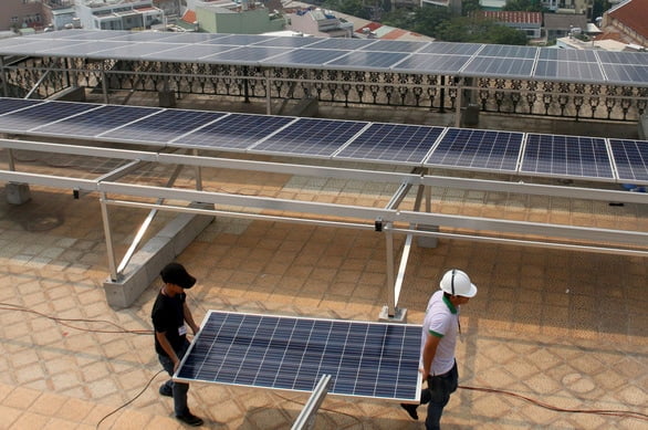 Tấm pin năng lượng mặt trời (4) - Vũ Sơn Solar